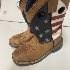 Boys Cody James cowboy boots size 9